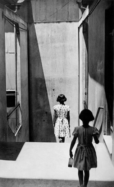 Valparaiso, Chile. Passage Bavestrello. 1952. © Sergio Larrain/Magnum Photos