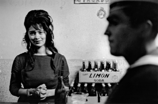 Chile. Valparaiso. 1963. © Sergio Larrain, Magnum Photos.