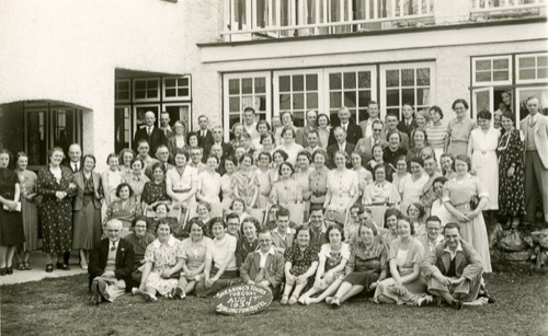 Walter and AliceĀ on a Shearings Holiday to Torquay in 1937.